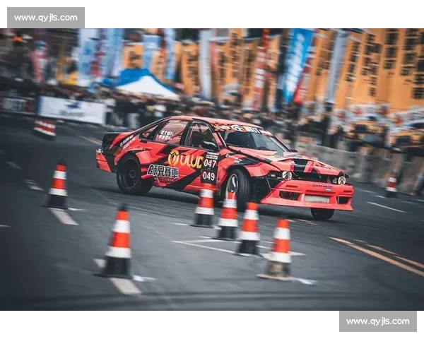 惊险！赛车手训练营实测高温科目，挑战生理与心理的极限！